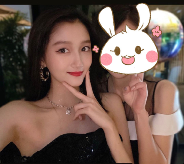 关晓彤热舞惊艳众人,关晓彤热舞春晚