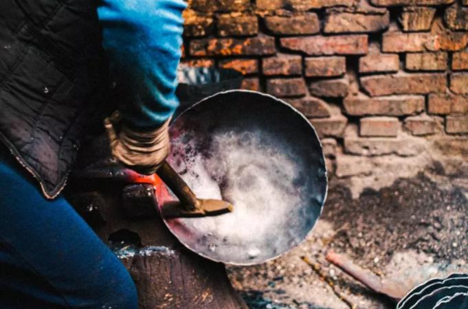 不粘锅骗人视频,不粘锅欺骗消费者