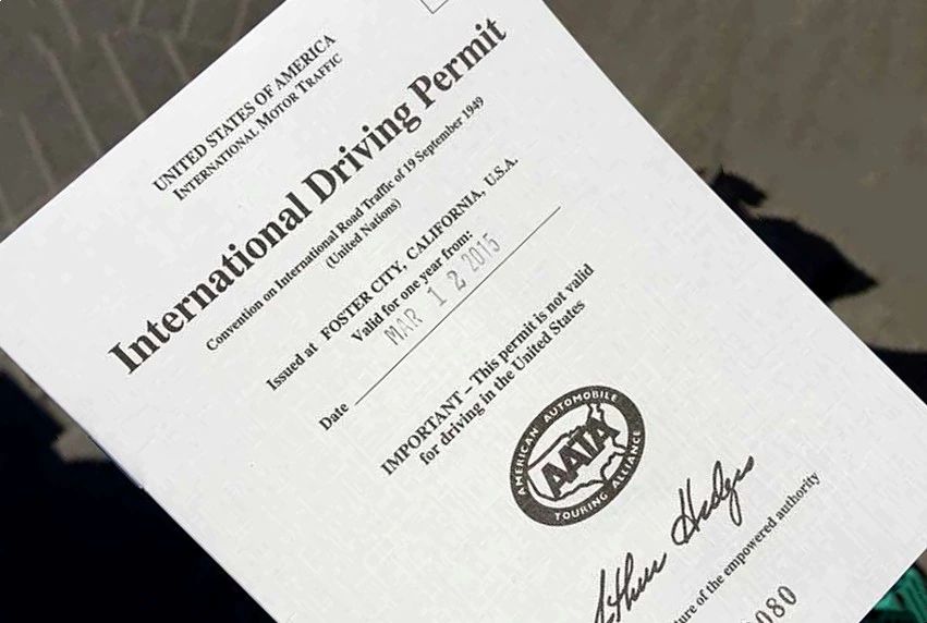 有外国驾驶证在中国算无证驾驶吗,国际驾照在中国开车怎么处罚