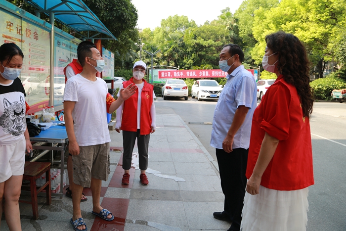 闻令而动勇当先锋,闻令而动冲在前