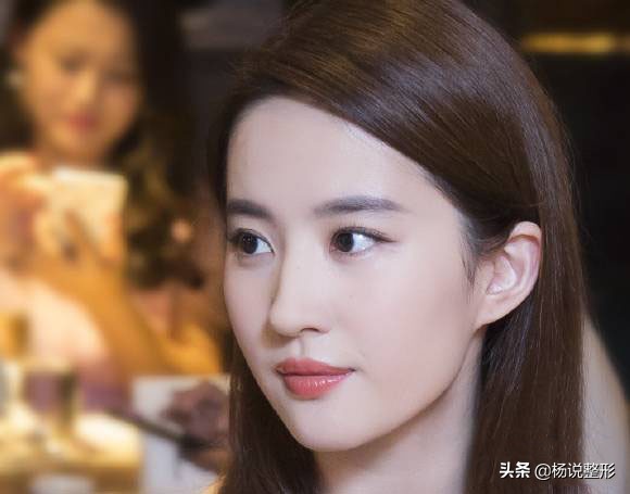 丑小鸭逆袭变天鹅,花3W做鼻整形值不值?术后200天恢复过程分享