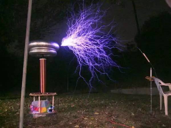 特斯拉线圈火眼,非常了得特斯拉线圈