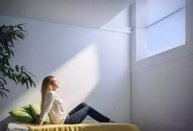 厉害了，这才真正的日光灯，光线再不好的屋也能享受阳光普照了！