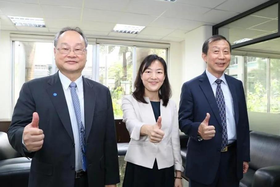 全球五双球鞋,足球全球鞋