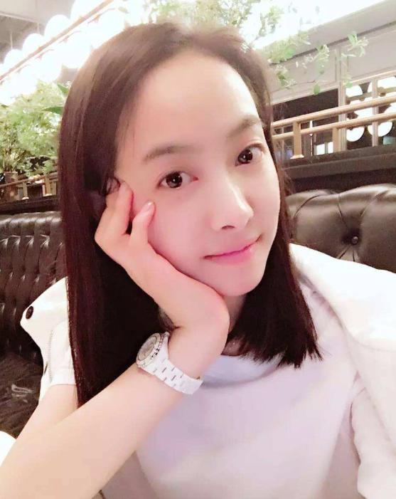 底子不错的女生怎么提高颜值,长相不秀气的女生适合什么风格