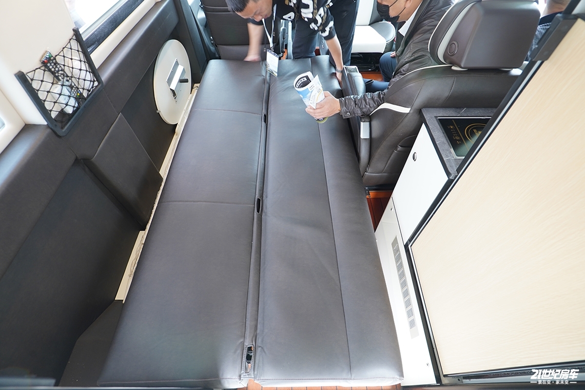 19江铃福特全顺多少钱,19.98万新全顺房车价格