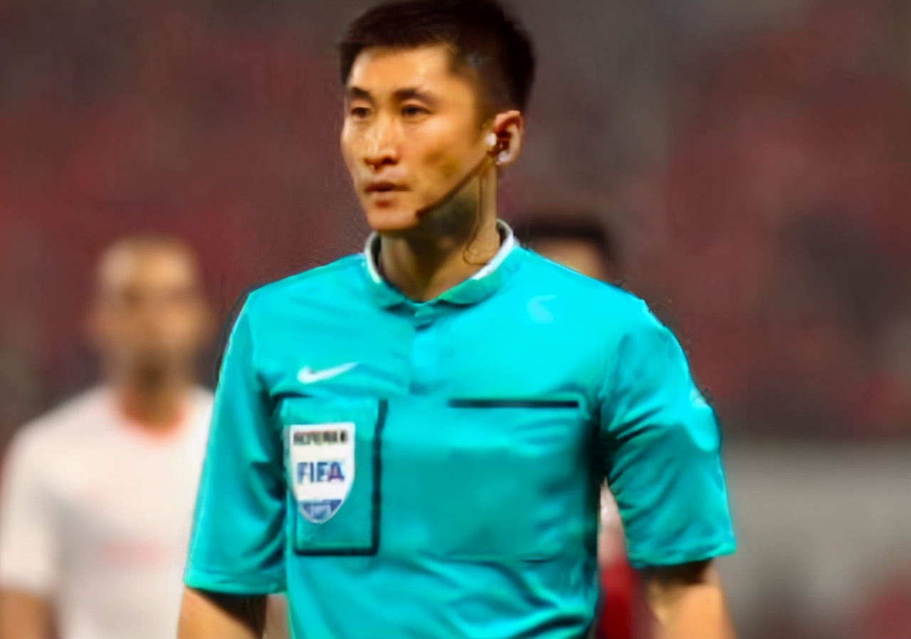 马宁裁判有多严格,严厉批评裁判