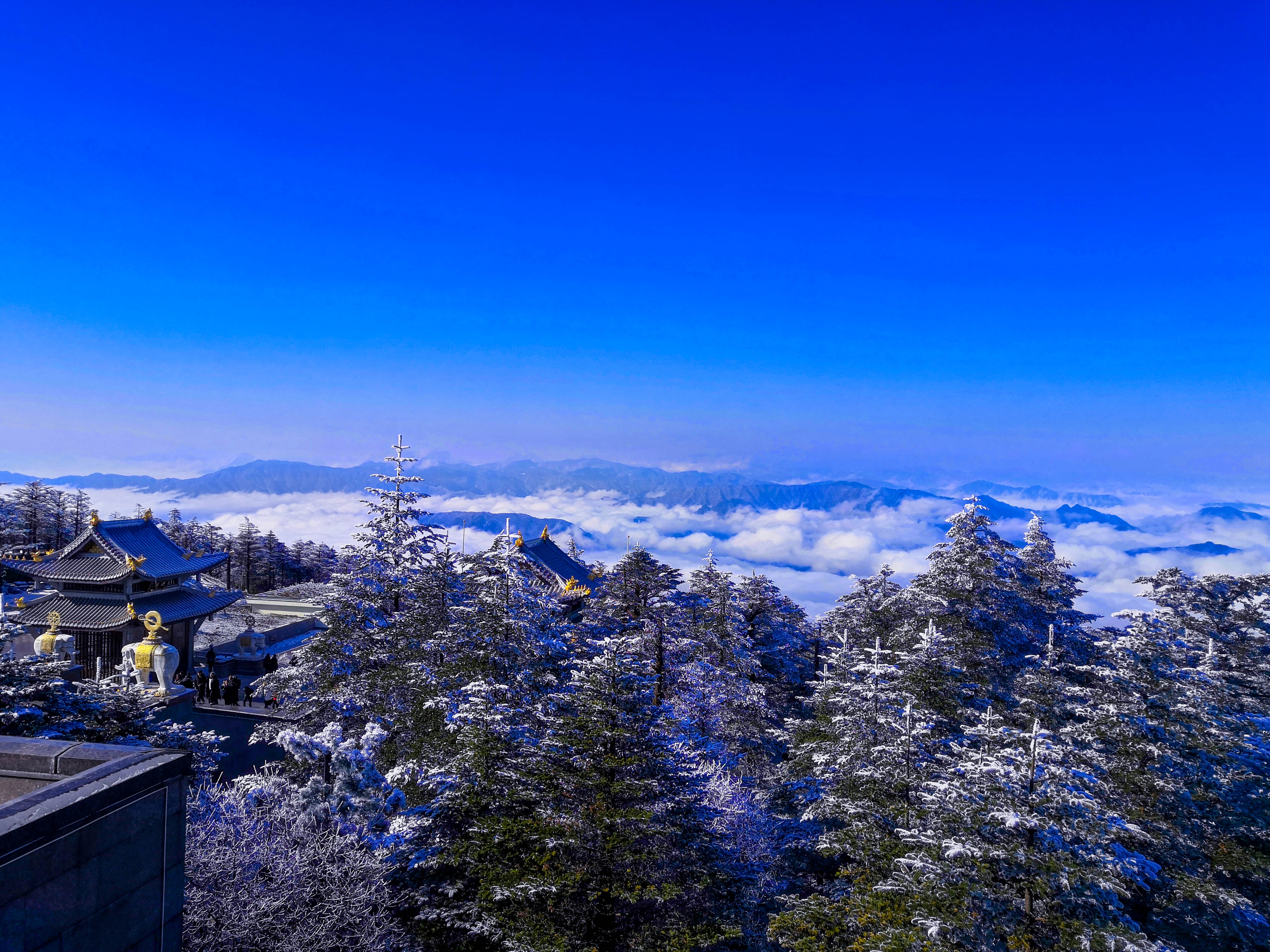峨眉山冬雪仙境,峨眉山象城旅游