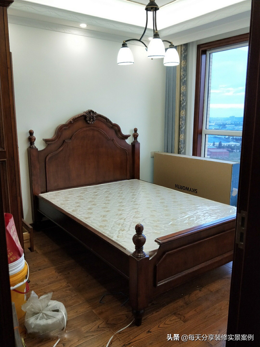 装修了一套房子,装修完一共花了25万