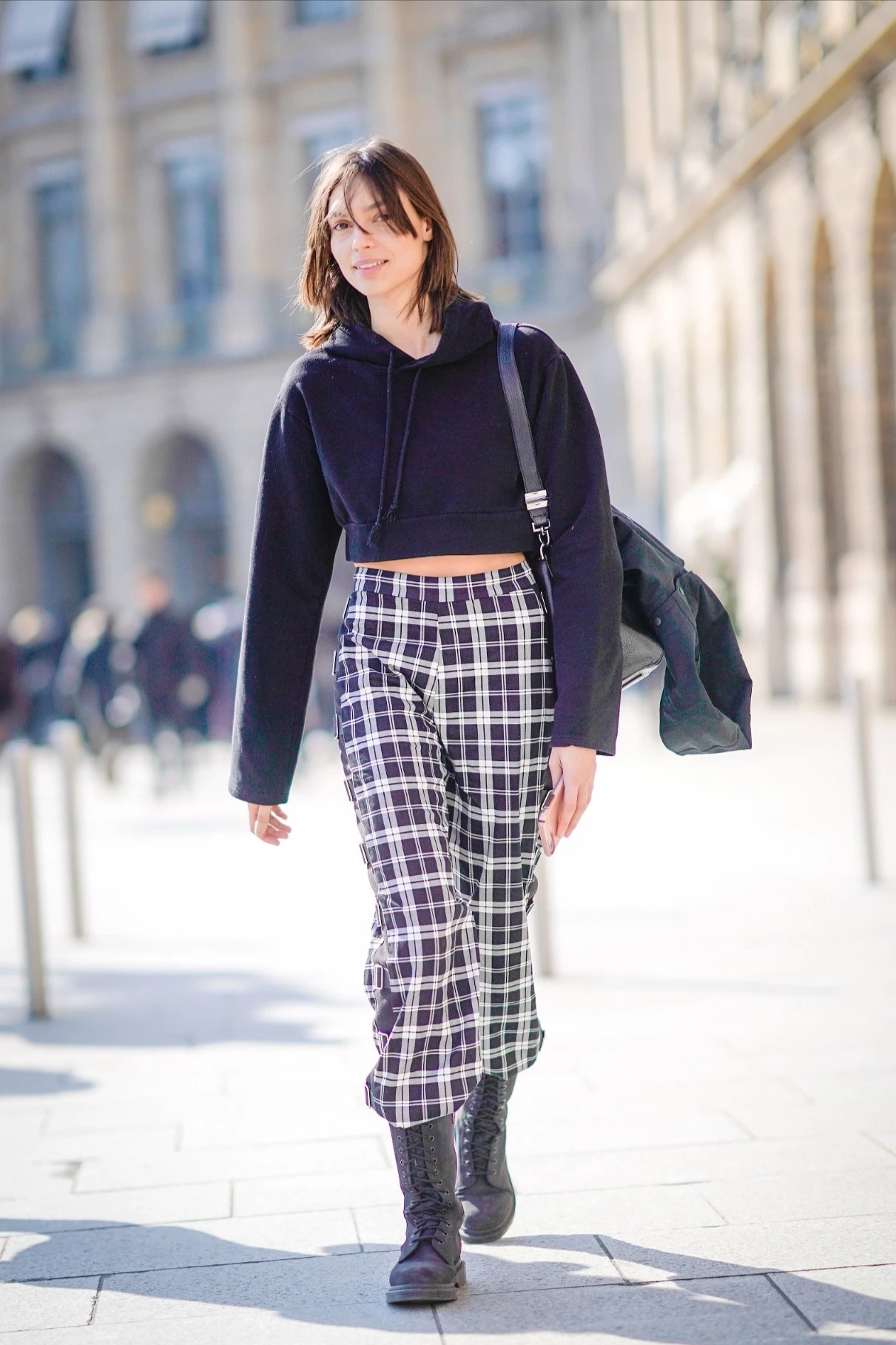 显瘦遮肉裤型宽松百搭休闲萝卜裤,今年最火的萝卜裤显瘦