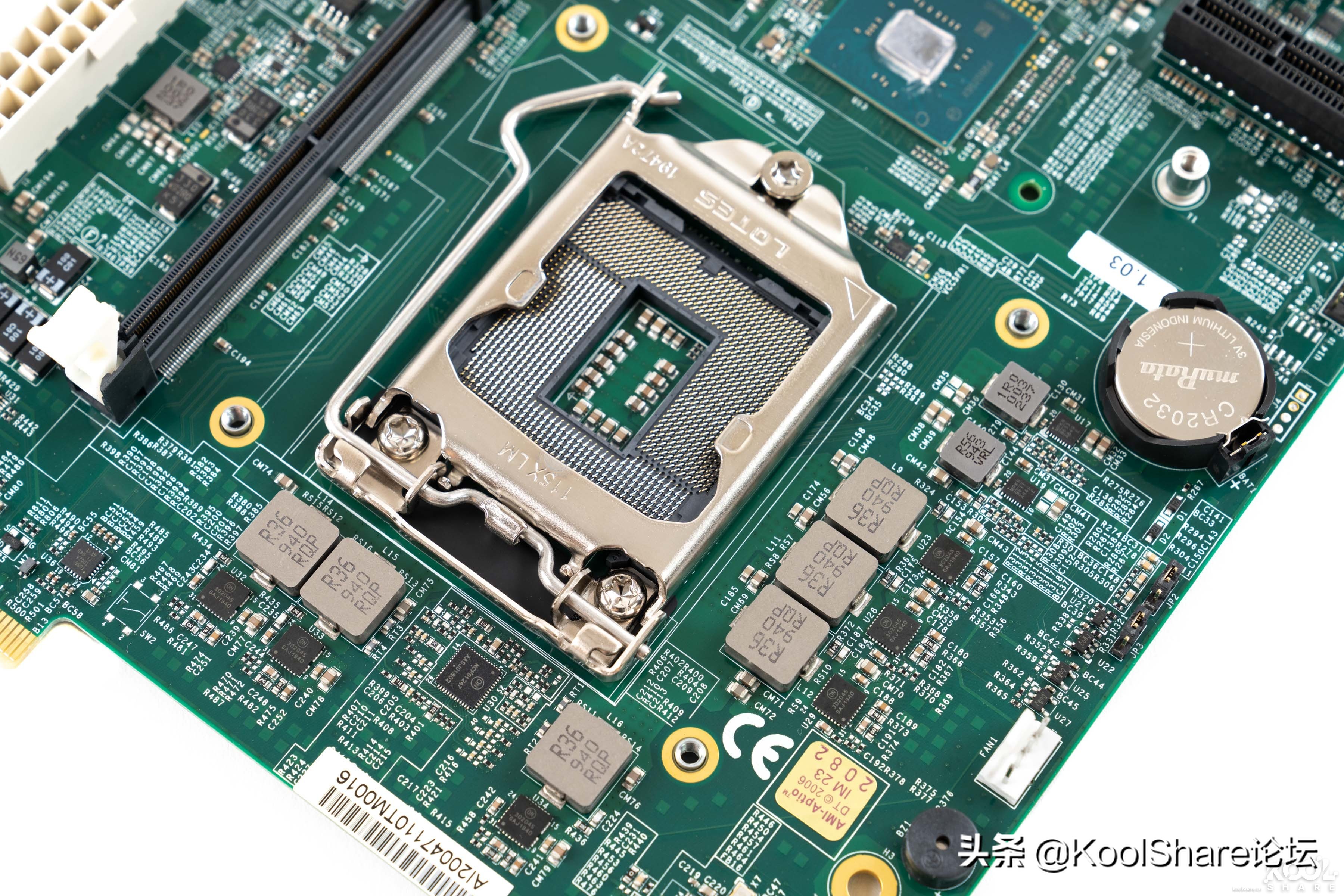 ASUSTOR爱速特旗舰NASAS7110T拆解评测