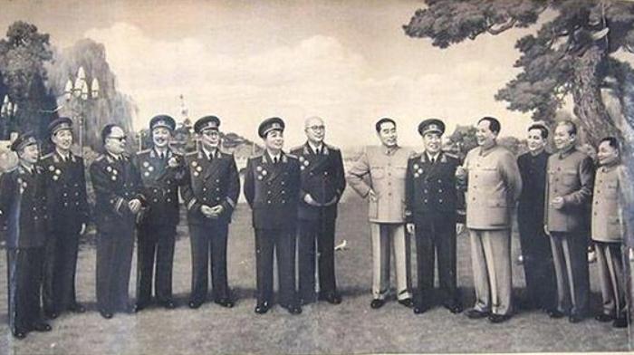 55年大授衔,如果*小平邓**参加,能获得什么军衔?排在第几位?