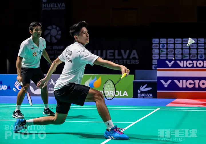 运动员膝关节积液怎么处理,运动员膝盖积液治疗