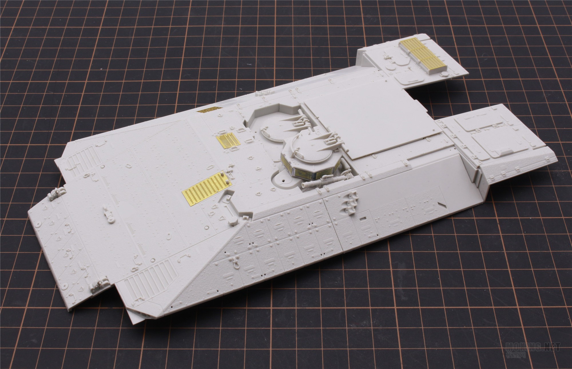 MENG,SS-018-1/35以色列“雌虎”重型装甲运输车-简介与开盒