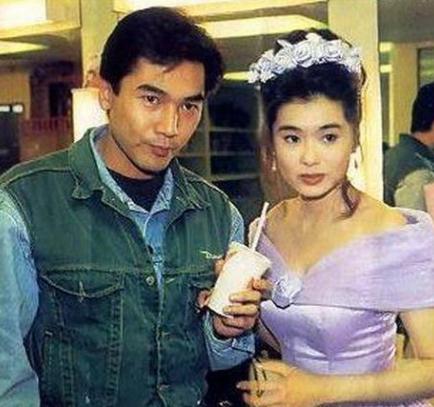 香港吴某凡的*艳猎**情史：天后港姐看不上，被不知名小助理迷乱心智