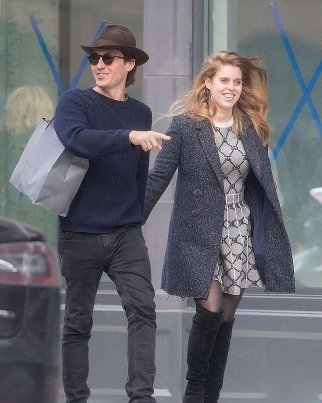 碧翠丝公主裙子,英国公主碧翠丝穿搭