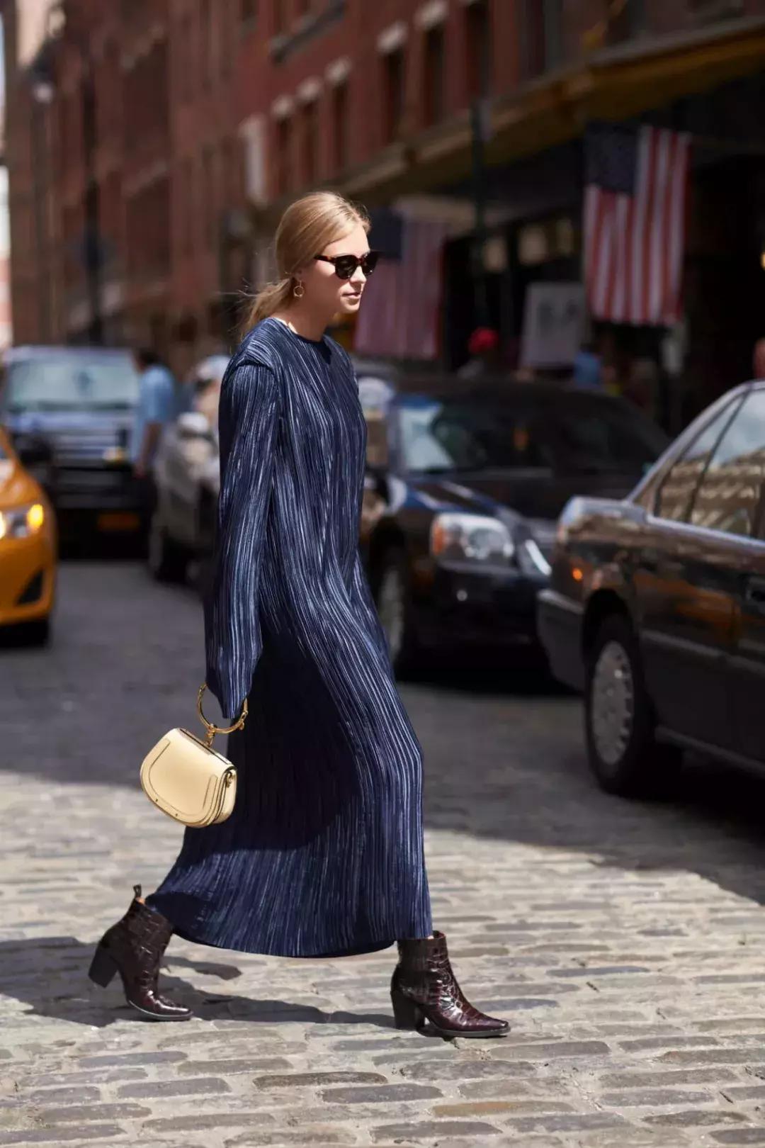 红翼靴子什么季节穿,长筒靴子适合什么季节穿