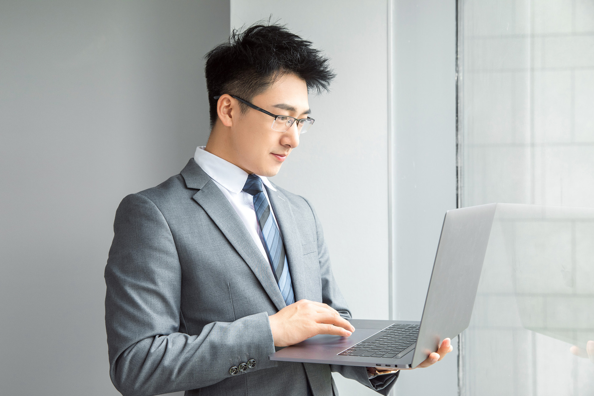 四大员工亲身口述：在知名的会计事务所工作是一种怎样的体验？