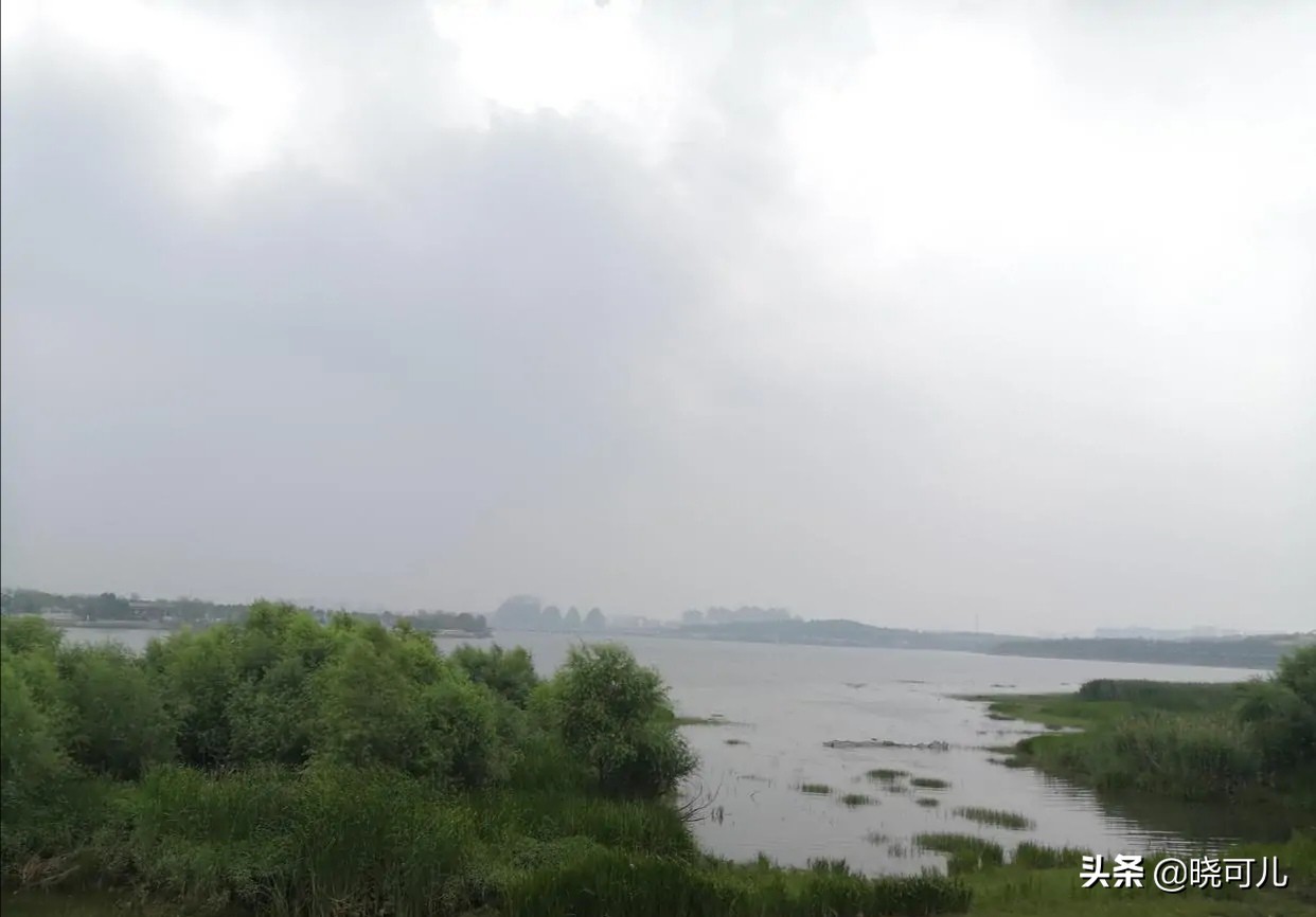 山东省十大人文旅游景点之一泰山,山东泰山西湖音乐喷泉