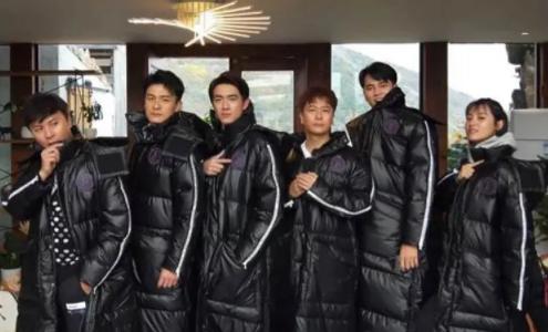 中戏羽绒服新旧版对比,中戏羽绒服和上戏羽绒服哪个好