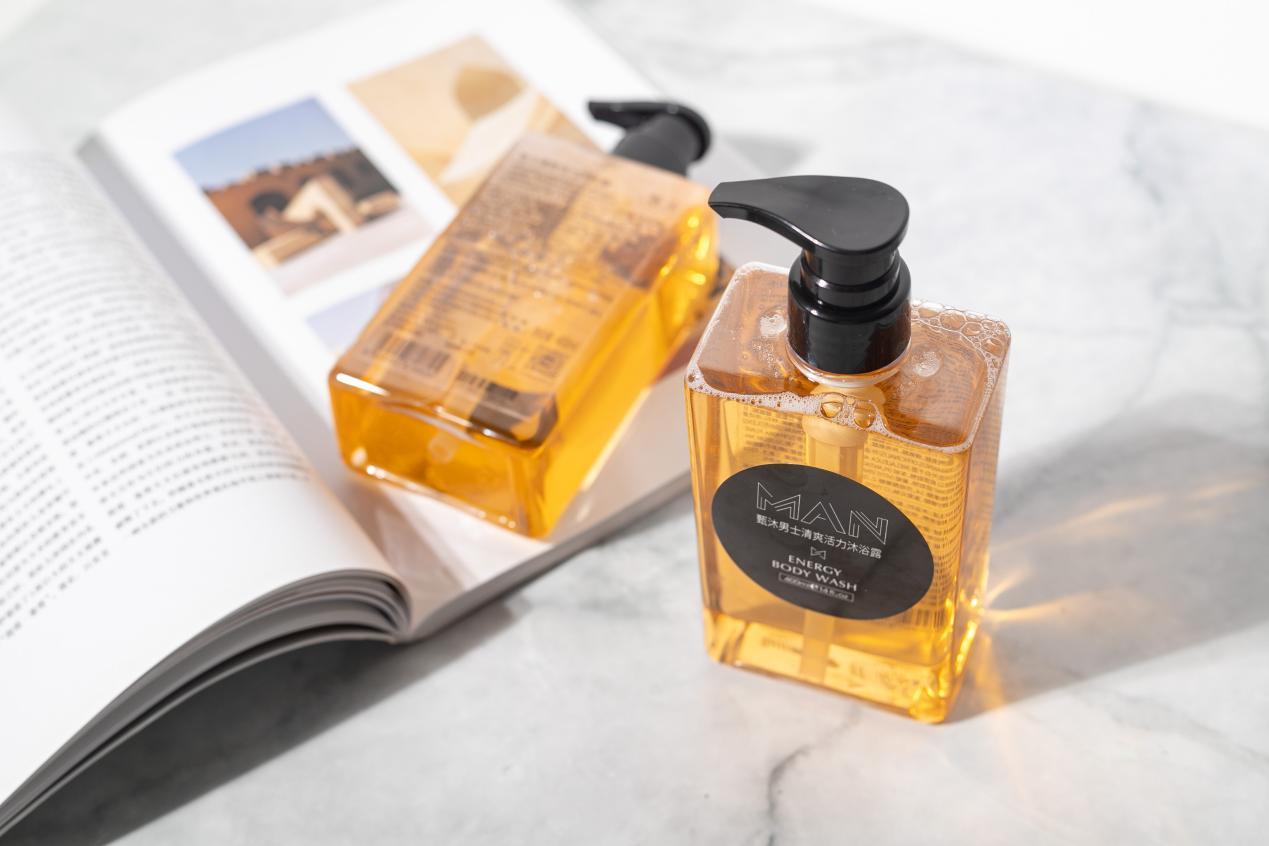 男士不腻好闻的香水大牌,公认最好闻的十大男士香水荷尔蒙