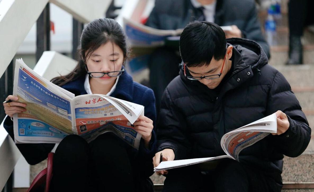 这类大学生令人羡慕，无需参加考试也能成为公务员，还是干部级别