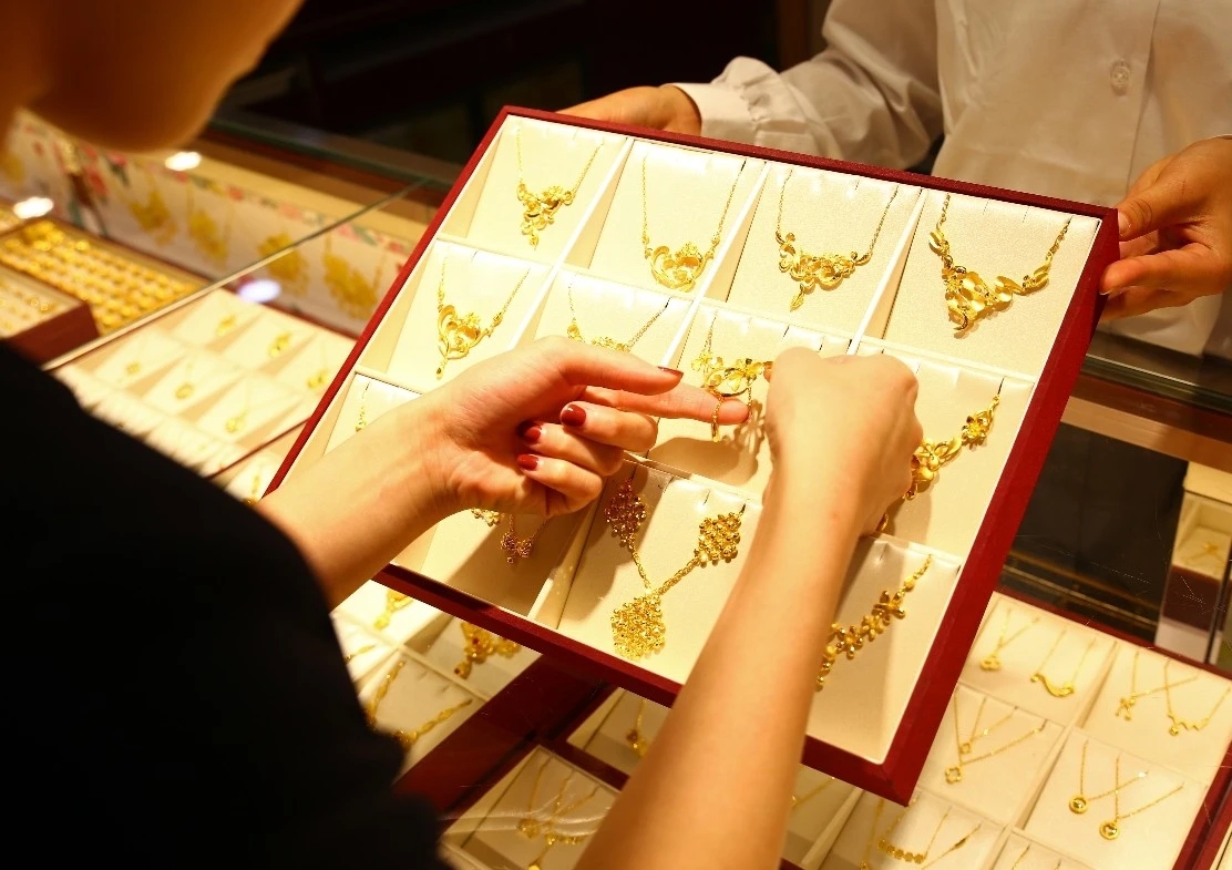 不是所有黄金首饰都是505一克，支持一下地方品牌，他们质量不差