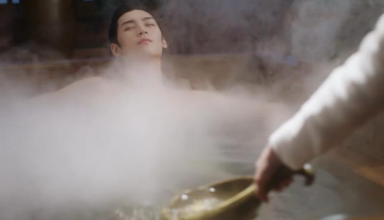 又亲又咬还“壁咚”!《花好月又圆》路子野,“先婚后爱”太上头