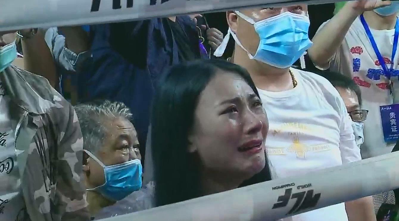 刘二狗被人打完整版,直播一龙对刘二狗