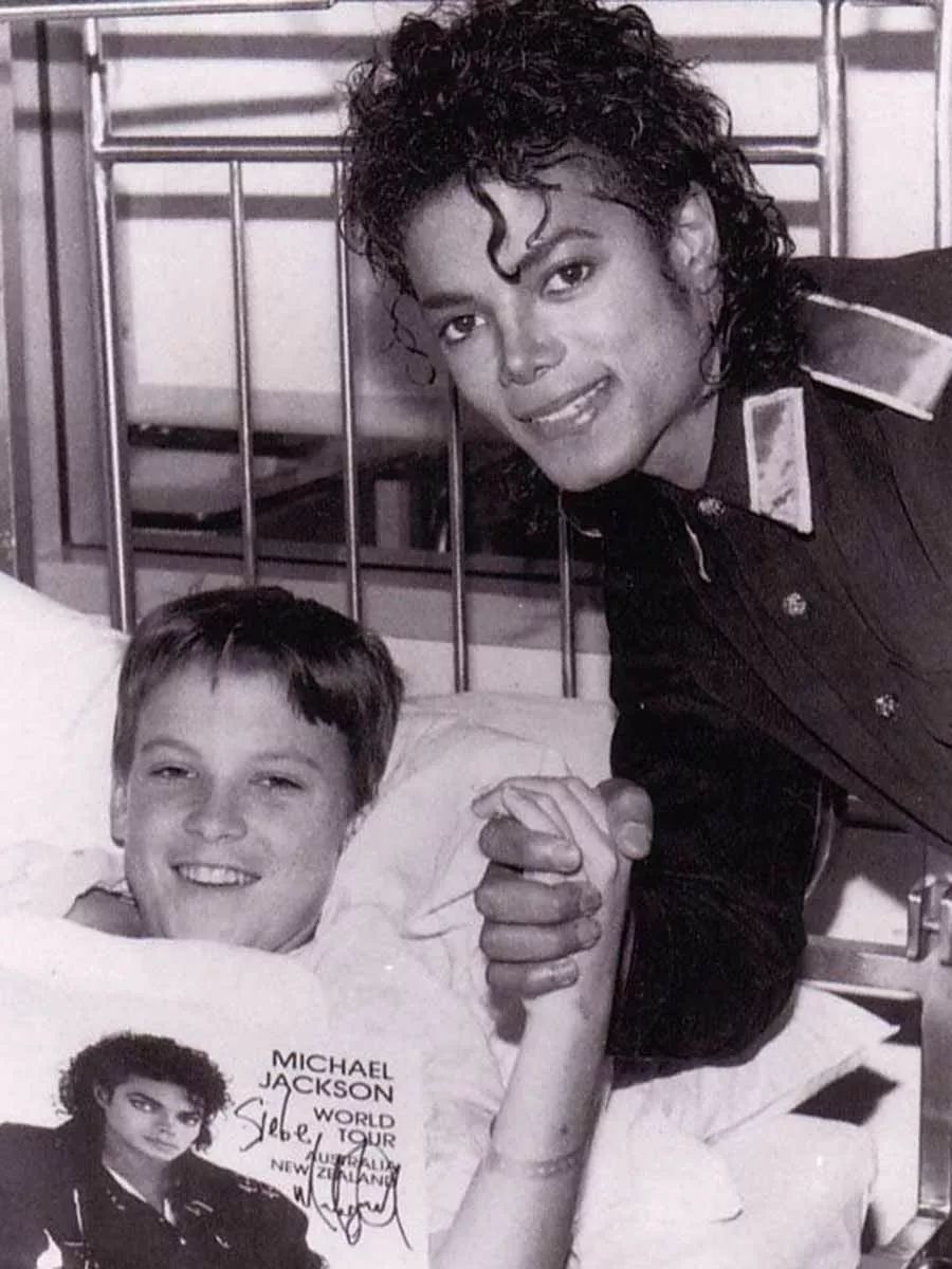 迈克尔杰克逊走在乡间,迈克尔杰克逊太空漫步者影片