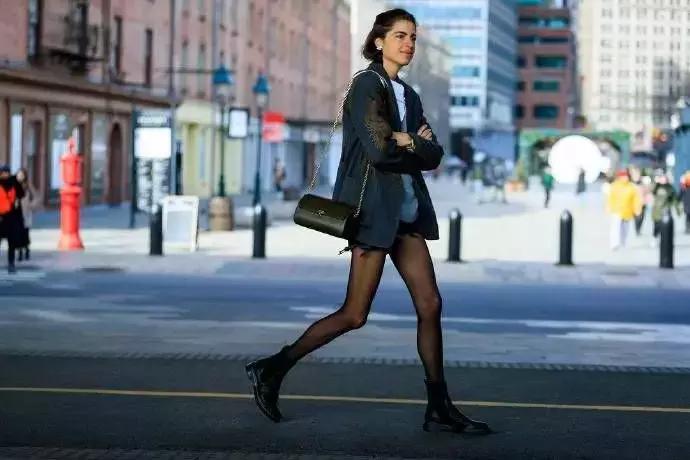 最先穿丝袜的国家,最早穿丝袜的人