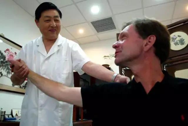 传统中医后继无人会消失吗,中医西化成为普遍现象