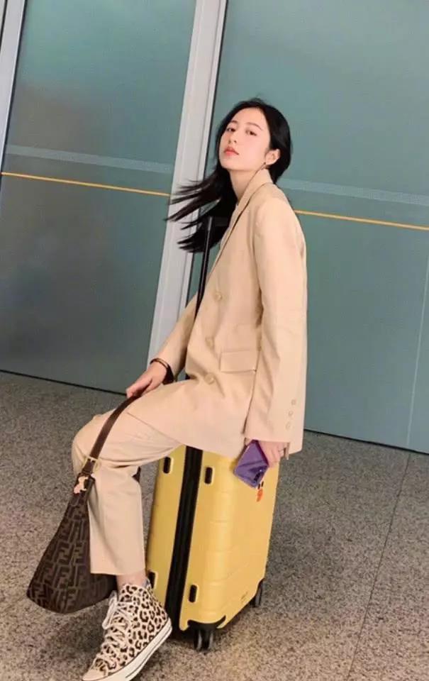 欧阳娜娜匡威穿搭冬季,欧阳娜娜匡威高帮搭配