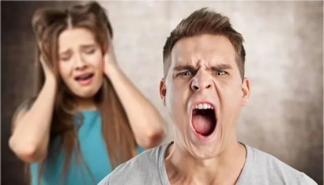 职场上,你被同事孤立了怎么办?高情商的人,都从这3点分析应对