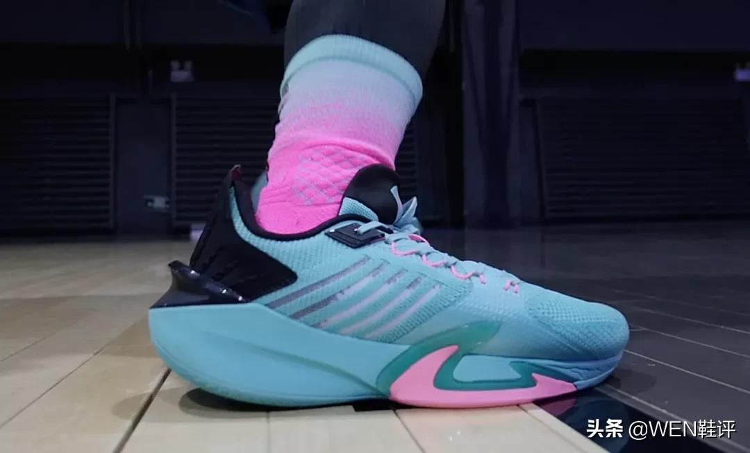 推荐一双李宁或特步跑鞋,一双轻便又舒适的鞋特步