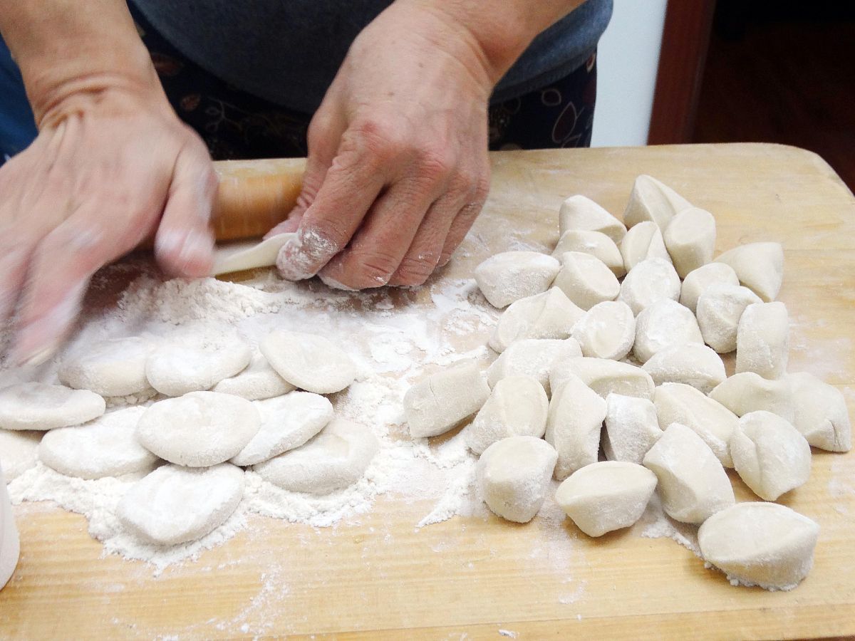 什么样的饺子皮不易煮破,为什么有的饺子皮怎么煮都不烂