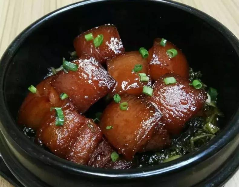 东*姑北**娘初次在南方婆家过年，看到年夜饭后很难受：真抠