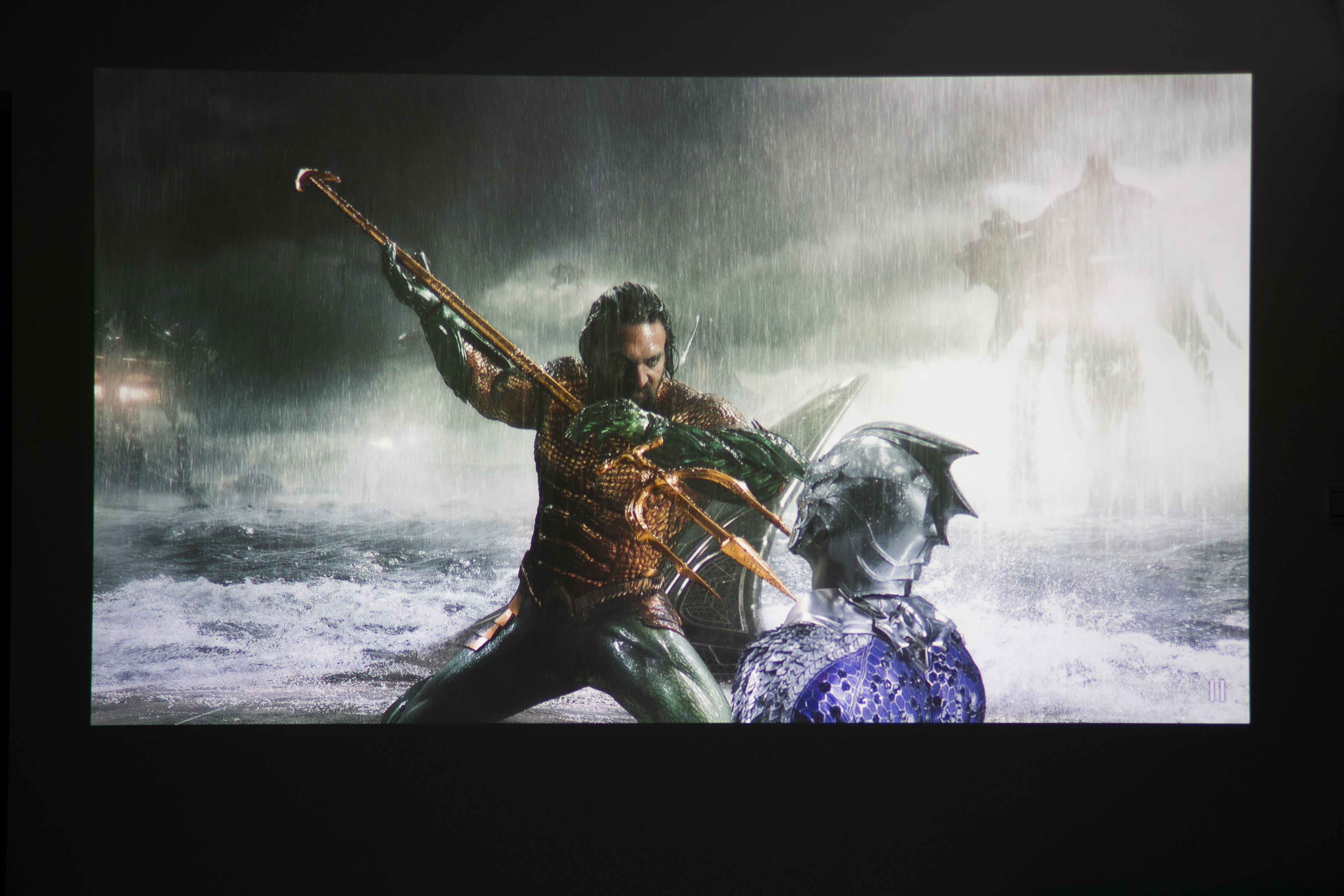 4k投影看1080p效果,全面屏对比