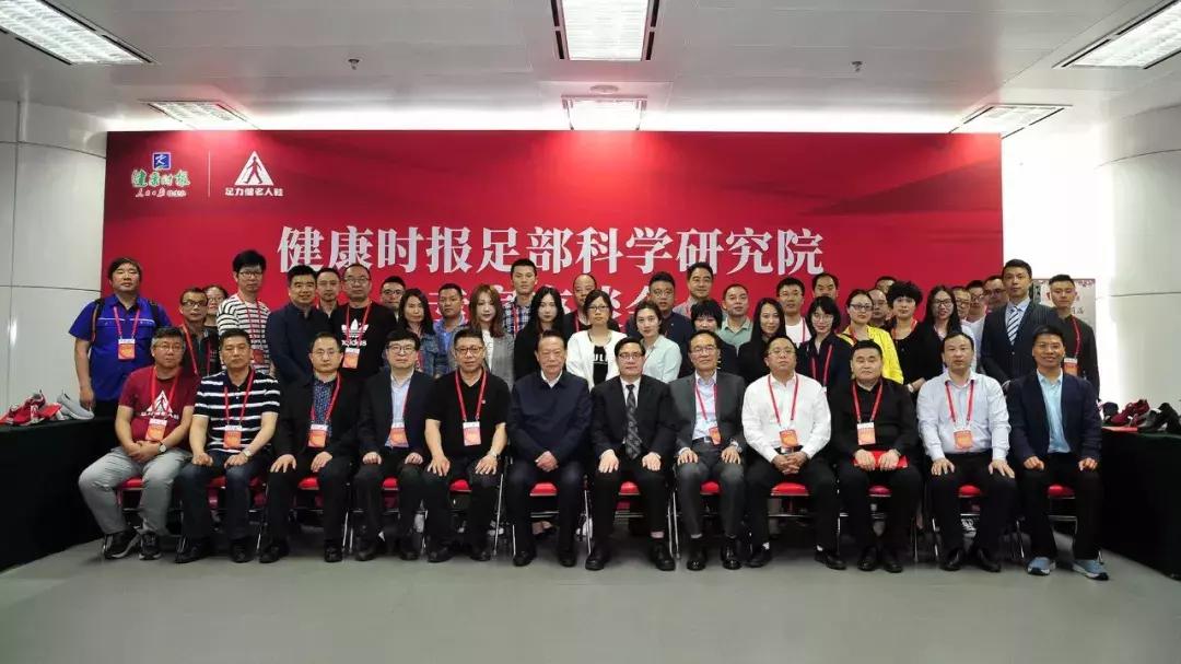 商业丨中国品牌日上，这双鞋的亮相让人惊艳！