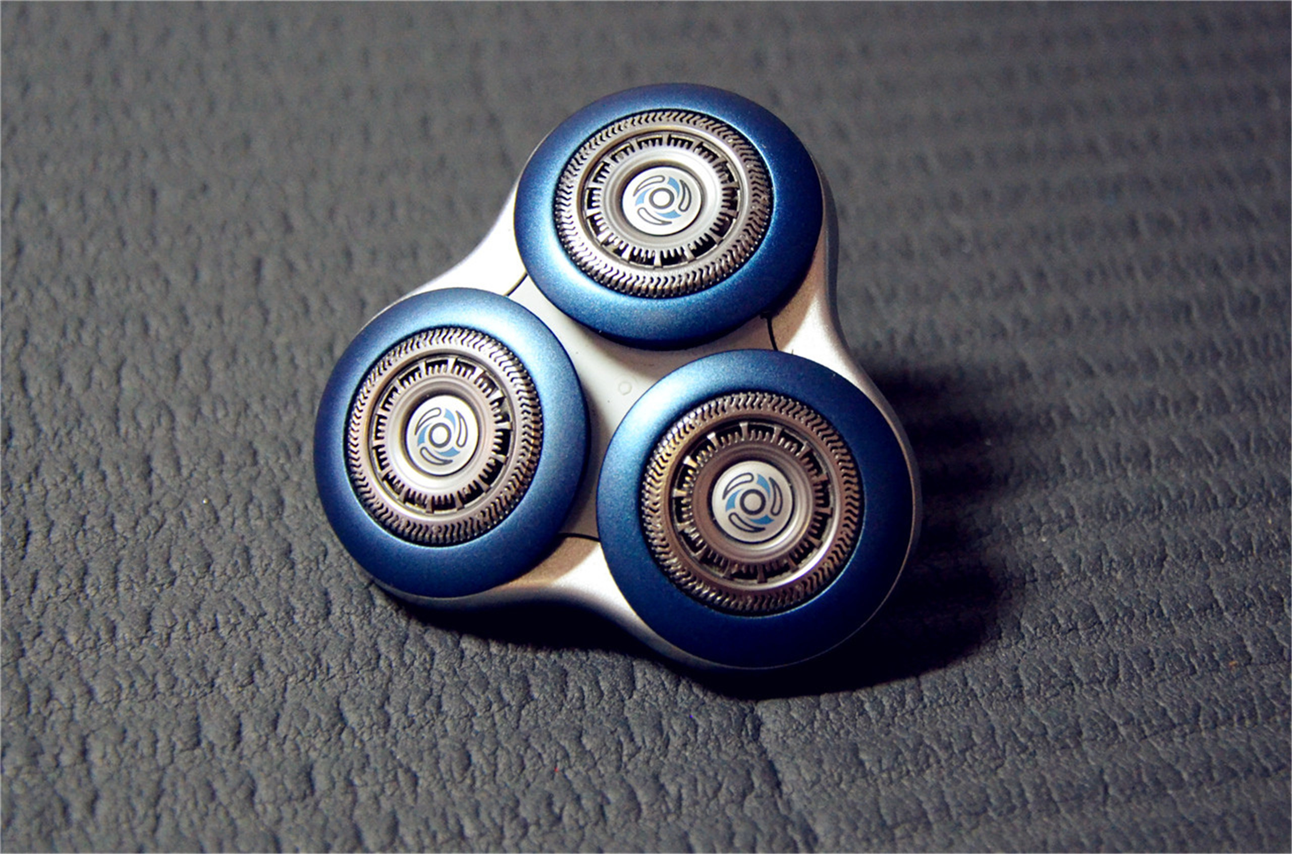 飞利浦s7000剃须刀怎样全身水洗,飞利浦剃须刀s7000使用说明