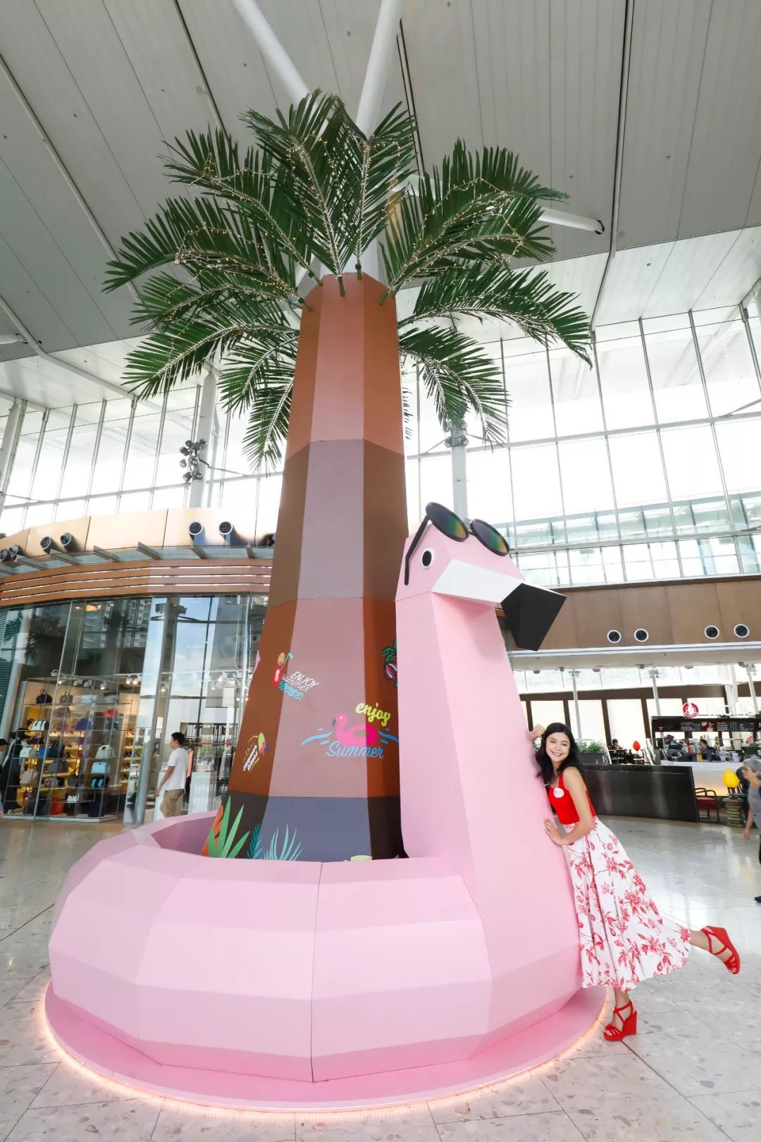 抓住寒暑假的尾巴,抓住假期的尾巴吃喝玩乐