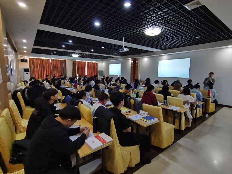 考上公务员后变得好迷茫怎么办,考上公务员但不甘心