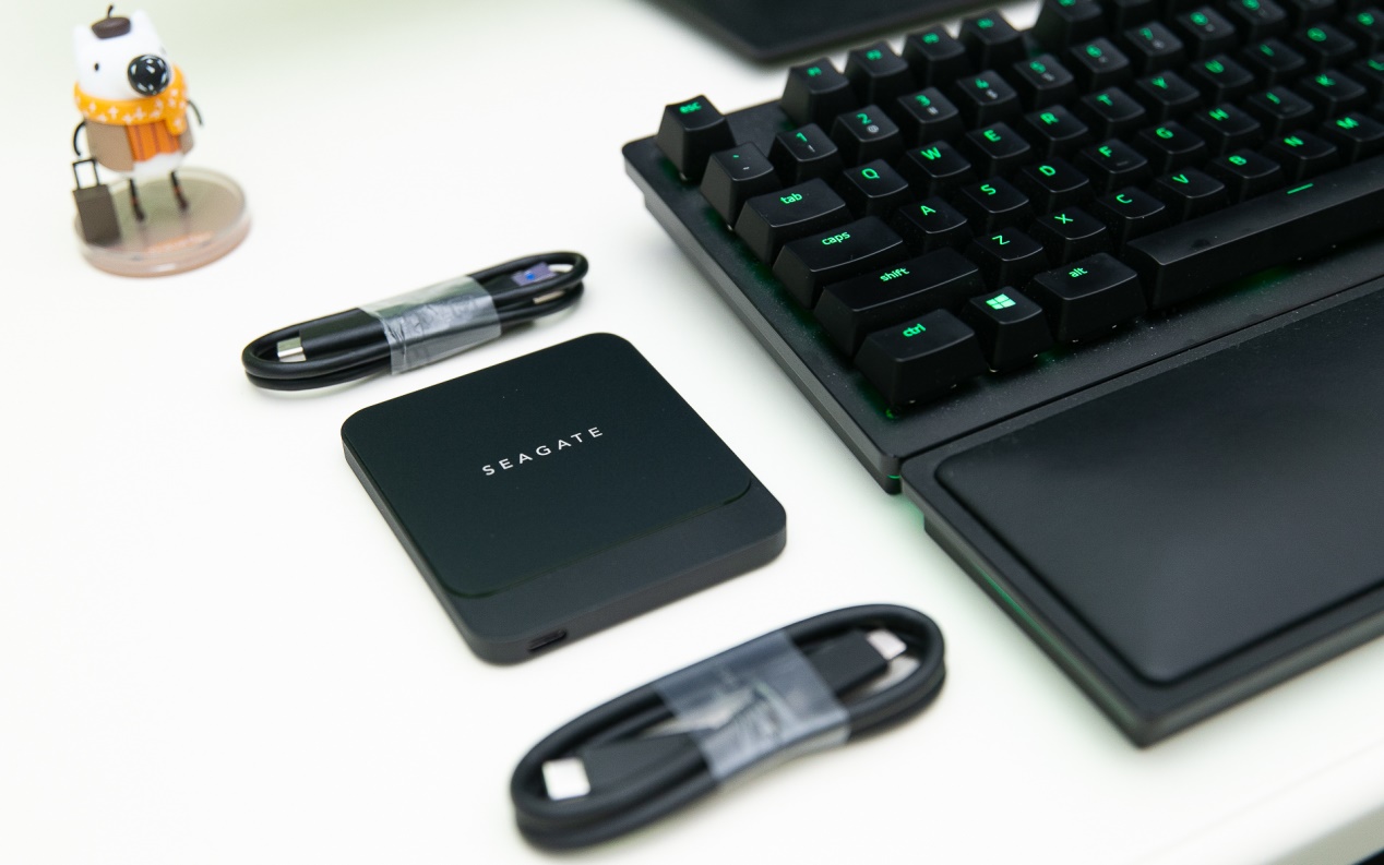 希捷酷鱼飞翼固态硬盘拆解,希捷酷鱼飞翼固态硬盘