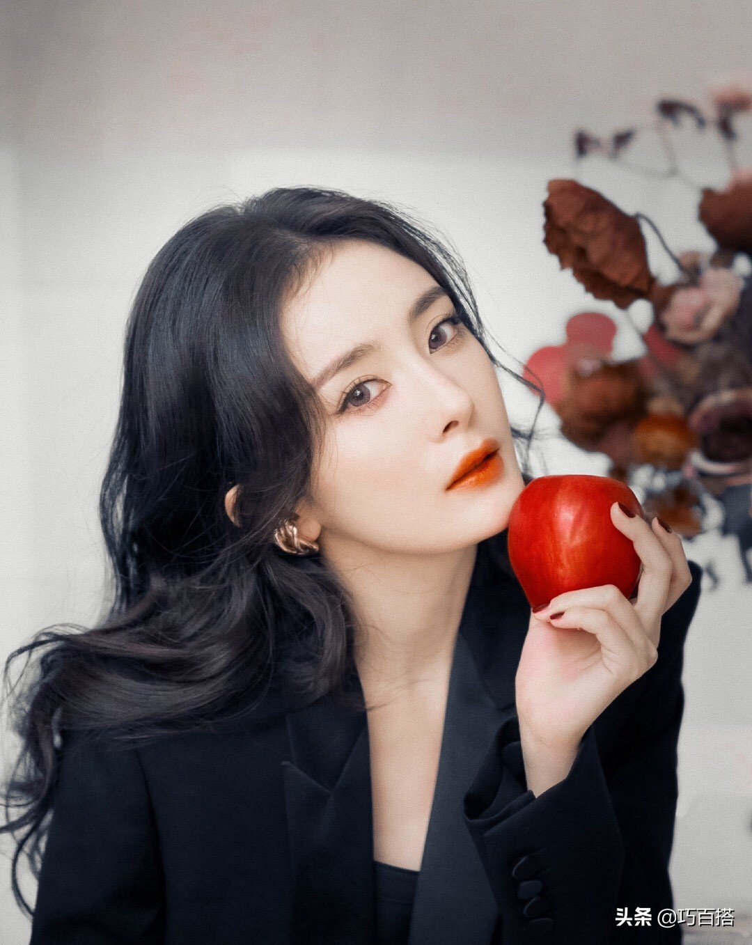 杨幂这腿也太好看了！又长又直的大长腿，性感妩媚气质范儿