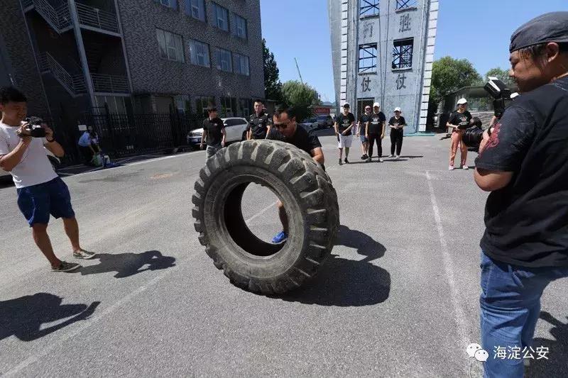 特警训练遭群众围观,特警魔鬼式训练