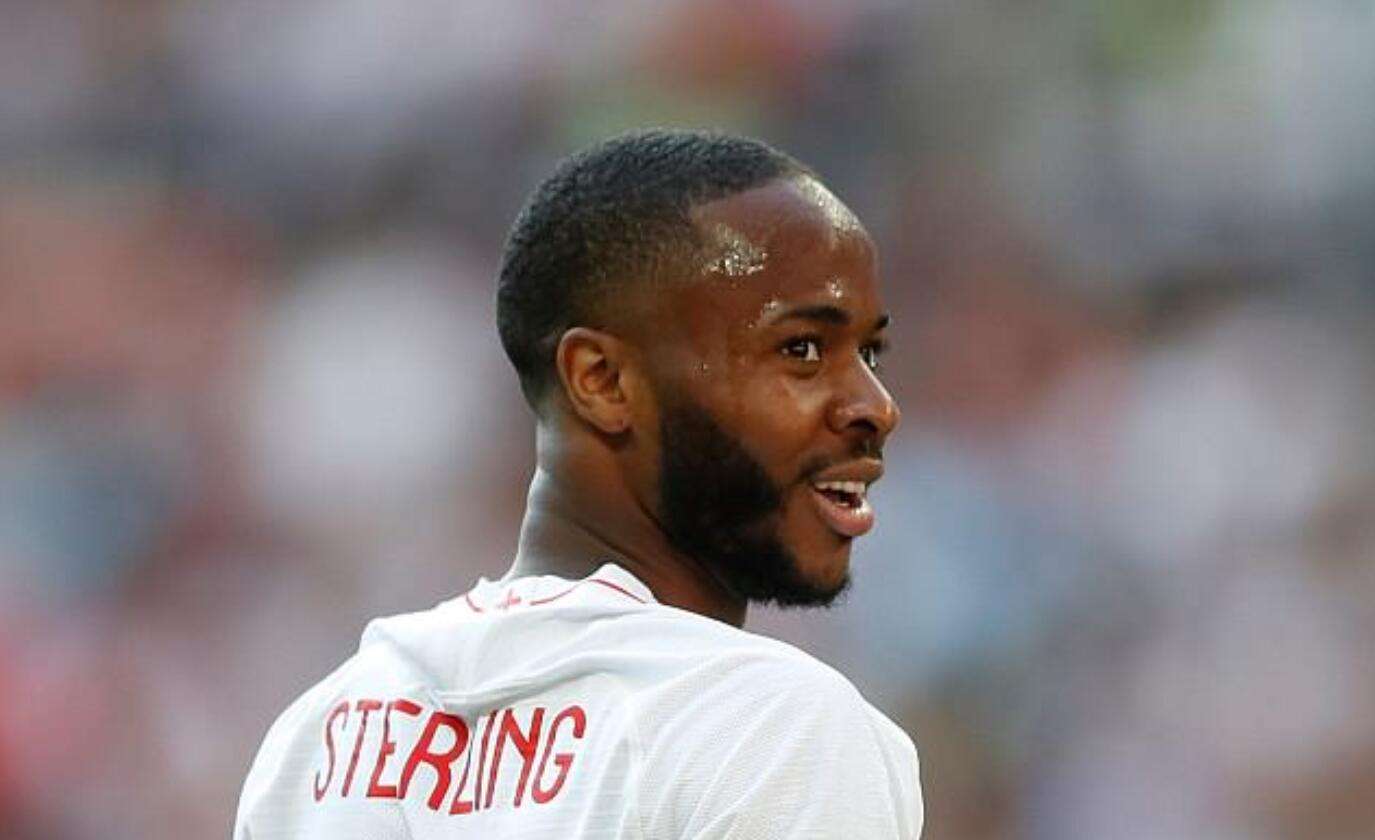 这两位对英格兰队贡献大？一点还得靠穆帅，最佳主帅低调造四星