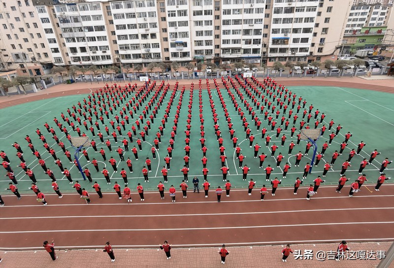 吉林市船营二小“童心向*党**致敬百年—红领巾小健将”队列广播操赛