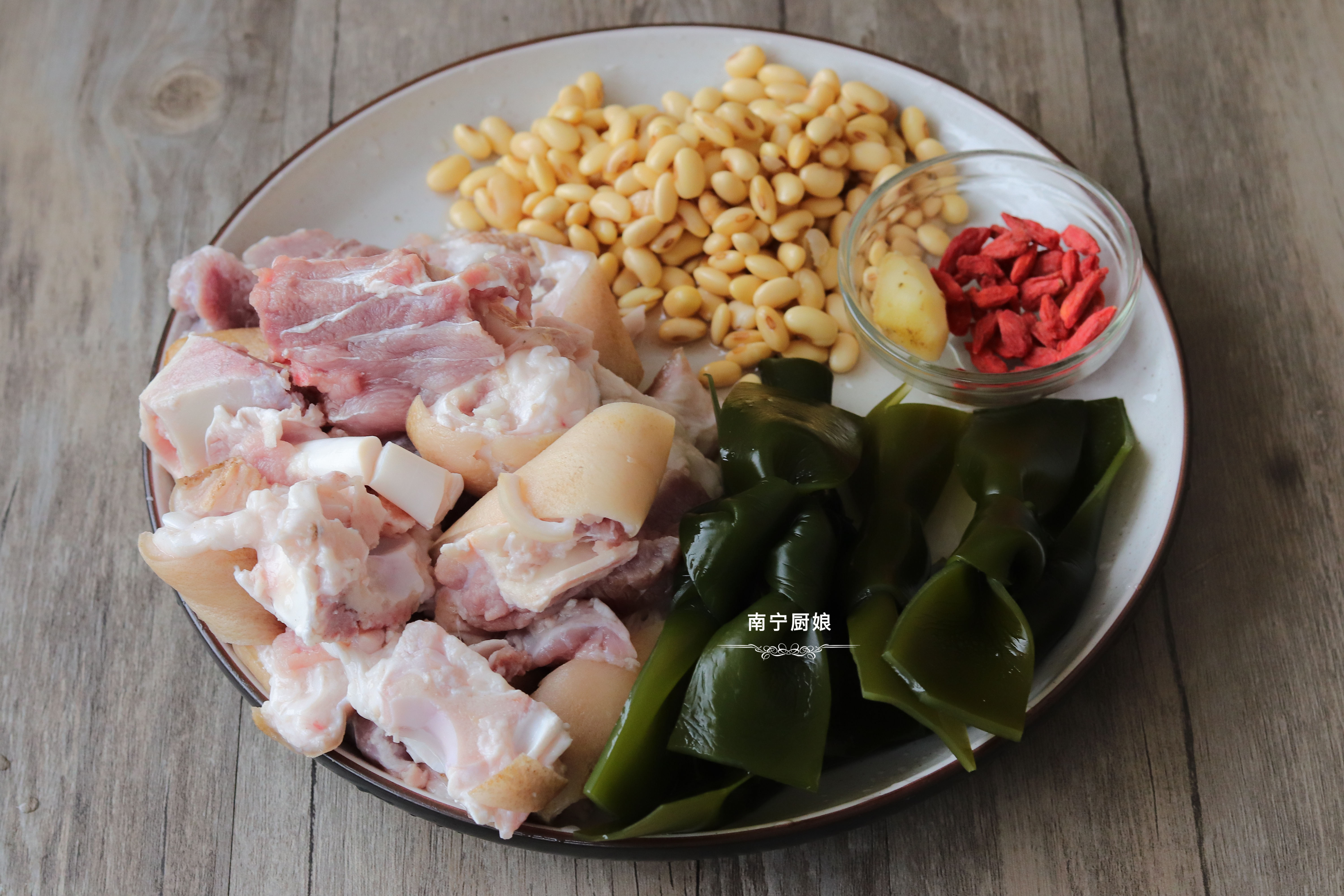 猪蹄怎么做好吃又简单视频,猪蹄这样做既简单又好吃