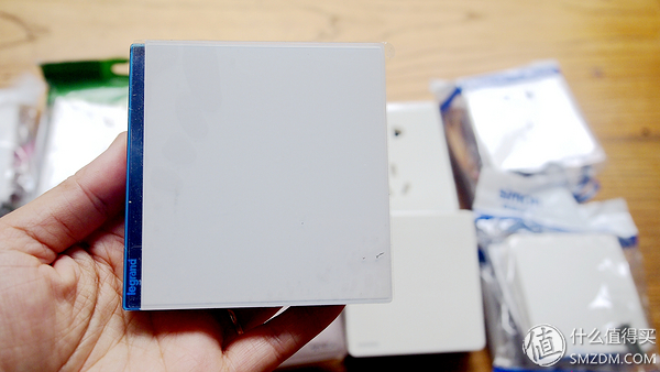 无边框开关插座,无边框开关插座拆解