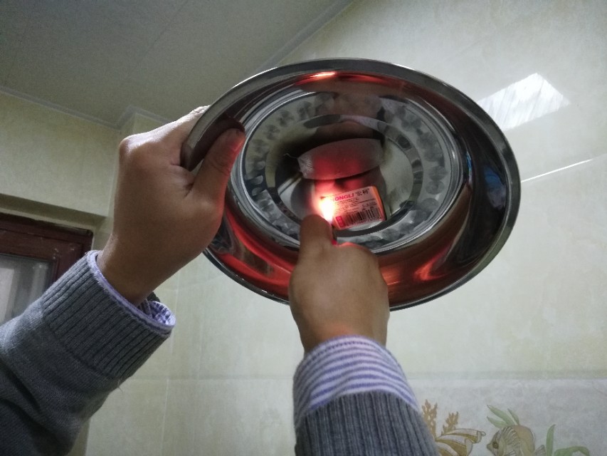 碗碟上的标签胶怎么去除,新碗盘上的标签如何清理